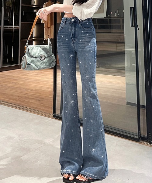 LUCPY(ラクピー)の「ハイウエストラインストーンフレアデニムパンツ(デニムパンツ・レディース・ネイビー・X-SMALL/SMALL/MEDIUM/LARGE)」の2枚目の写真