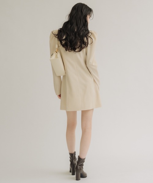 NEUNA(ヌナ)の「パフスリーブミニワンピ(ワンピース・レディース・ブラック/アイボリー・FREE)」の18枚目の写真