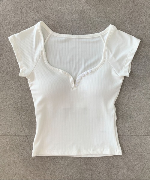 Teem Store(チームストア)の「【カップ付き】リブVネックフロントボタン半袖ピチT(Tシャツ/カットソー・レディース・ホワイト/グレー/ブルー/ブラック・F)」の5枚目の写真