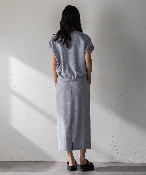 MAYSON GREY（メイソングレイ）の「カーブヘムプルオーバースカートセットアップ（ワンピース・レディース・ブラック・M）」の20枚目の写真