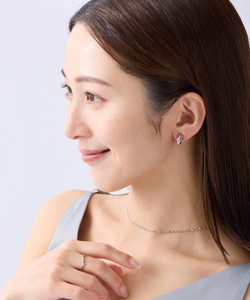CALIN STANDARD(カリンスタンダード)の「◆金属アレルギー対応◆◆made in japan◆【痛くない】【落ちにくい】【片手で簡単】 ツイストダブルライン マグネットイヤリング(イヤリング・レディース・ゴールド/シルバー・FREE)」の4枚目の写真