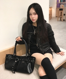RAIMENT（レイメント）の「Stud Strap Boat Bag_Black（ショルダーバッグ）」