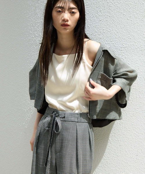 STUDIOUS(ステュディオス)の「【STUDIOUS/ステュディオス】Stretch Satin Padded Camisole/ストレッチサテンキャミソール/カップ付きキャミソール/肩紐調整可/ウォッシャブル(キャミソール・レディース・キナリ/ブラック/ワイン・FREE)」の12枚目の写真