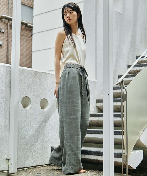 STUDIOUS(ステュディオス)の「【STUDIOUS/ステュディオス】Stretch Satin Padded Camisole/ストレッチサテンキャミソール/カップ付きキャミソール/肩紐調整可/ウォッシャブル(キャミソール・レディース・キナリ/ブラック/ワイン・FREE)」の9枚目の写真