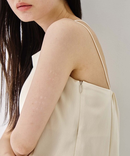 STUDIOUS(ステュディオス)の「【STUDIOUS/ステュディオス】Stretch Satin Padded Camisole/ストレッチサテンキャミソール/カップ付きキャミソール/肩紐調整可/ウォッシャブル(キャミソール・レディース・キナリ/ブラック/ワイン・FREE)」の22枚目の写真