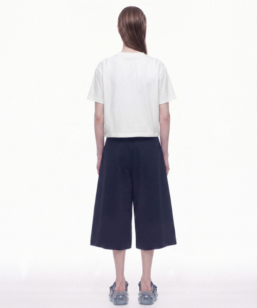PRINOAR(プリノア)の「シングルプリーツバミューダショーツ - ネイビー(その他パンツ・レディース・ネイビー・SMALL/MEDIUM/LARGE)」の7枚目の写真