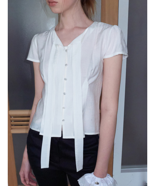 ETMON（エトモン）の「Tie Pintuck Half Blouse, Ivory（シャツ/ブラウス・レディース・その他・SMALL/MEDIUM）」の2枚目の写真