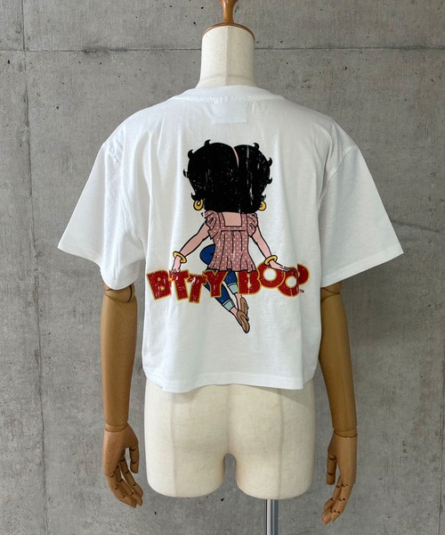 GLAMOROUS JANE（グラマラスジェーン）の「BETTY BOOPプリントショート丈Tシャツ（Tシャツ/カットソー・レディース・ブラック/オフホワイト/チャコールグレー・FREE）」の9枚目の写真