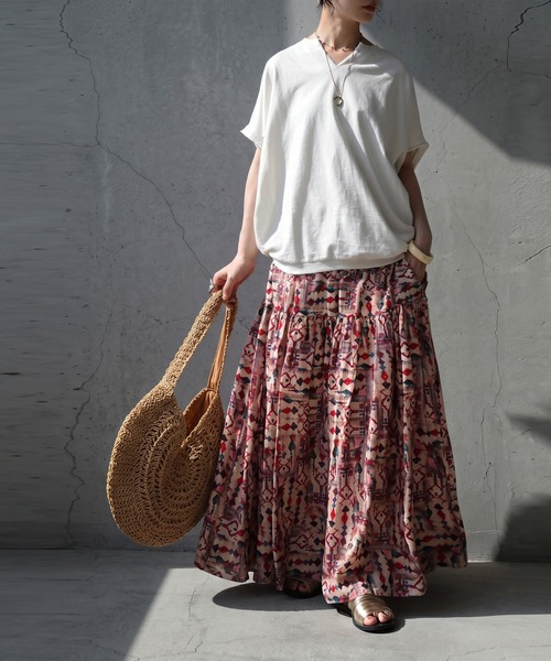 antiqua(アンティカ)の「総柄 Aラインティアードスカート(スカート・レディース・グリーン/ブラック/レッド/マルチ・ONESIZE)」の20枚目の写真