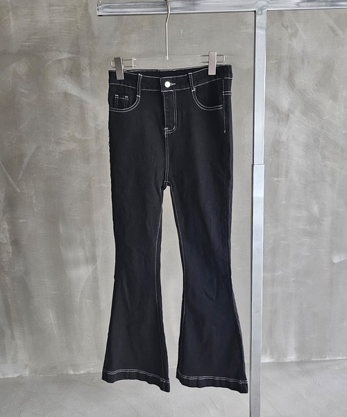 WESTBOY（ウエストボーイ）の「Y2K 白ステッチ ロゴ刺繍 フレアデニム WOG26S1PT01（デニムパンツ・レディース・ブラック・M/L）」の5枚目の写真