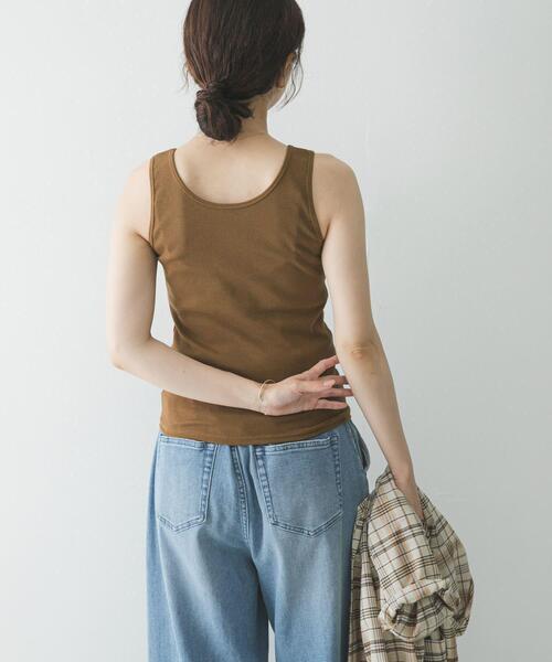 URBAN RESEARCH（アーバンリサーチ）の「コットンテレコタンクトップ（タンクトップ・レディース・チャコールグレー/ホワイト系その他/ブラウン系その他・FREE）」の14枚目の写真