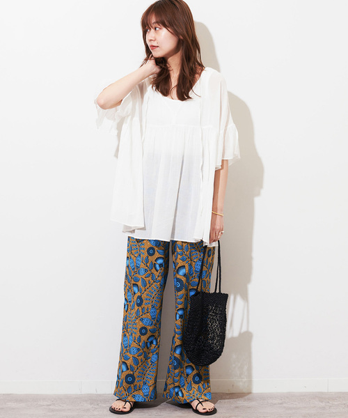 JOURNAL STANDARD relume(ジャーナルスタンダード レリューム)の「《WEB限定追加2》アフリカンフラワープリントパンツ(その他パンツ・レディース・ブルー/レッド・FREE)」の3枚目の写真