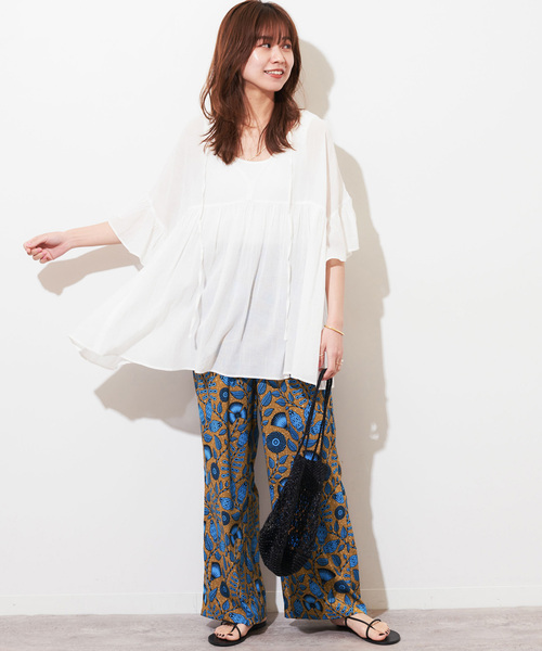 JOURNAL STANDARD relume(ジャーナルスタンダード レリューム)の「《WEB限定追加2》アフリカンフラワープリントパンツ(その他パンツ・レディース・ブルー/レッド・FREE)」の4枚目の写真