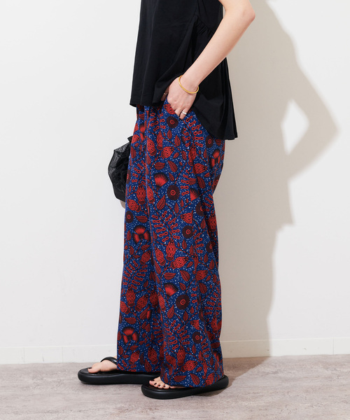 JOURNAL STANDARD relume(ジャーナルスタンダード レリューム)の「《WEB限定追加2》アフリカンフラワープリントパンツ(その他パンツ・レディース・ブルー/レッド・FREE)」の16枚目の写真