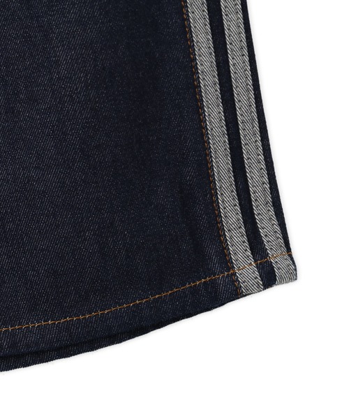 adidas(アディダス)の「adidas FIREBIRD ADICOLOR RAW DENIM SHORTS / アディダス ファイヤーバード アディカラー ロウ デニム ショーツ(デニムパンツ・メンズ・ダークインディゴブルー・30inch/32inch/34inch/36inch)」の4枚目の写真
