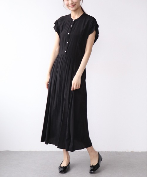 Jines(ジネス)の「キュプラルックポリフレンチスリーブワンピース(ワンピース・レディース・ブラック/ブルー/チャコールグレー・38)」の2枚目の写真