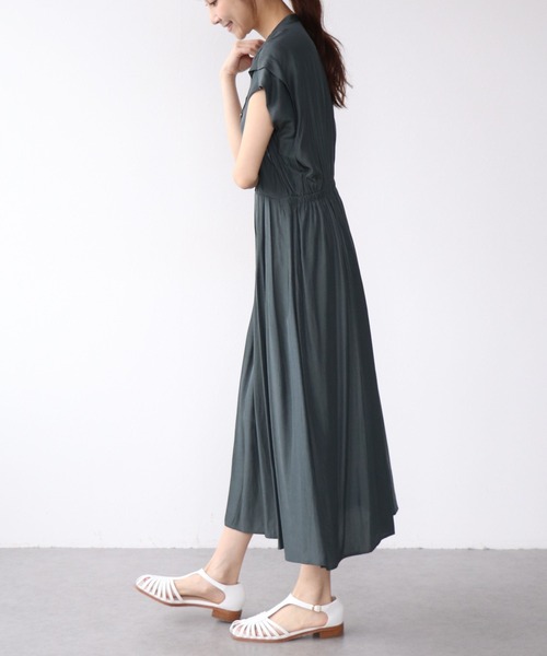 Jines(ジネス)の「キュプラルックポリフレンチスリーブワンピース(ワンピース・レディース・ブラック/ブルー/チャコールグレー・38)」の9枚目の写真