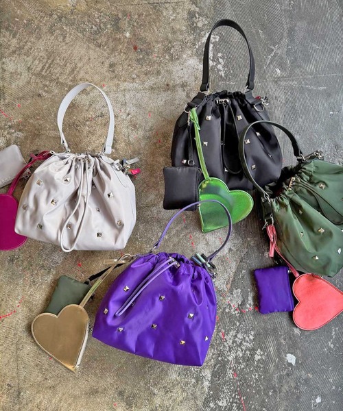 cheek(BAG)(チーク)の「【cheek】heart pouch studs スタッズ ハートチャーム 巾着 2WAY ショルダーバッグ|サステナブル素材(ショルダーバッグ・レディース・ブラック/グレー/カーキ・フリー)」の11枚目の写真