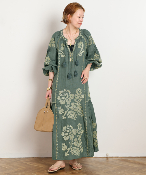 AP STUDIO（エーピーストゥディオ）の「【ANNABO/アンナボ】GREEN&METALLIC GOLD THREADED LONG（ワンピース・レディース・グリーン・FREE）」の2枚目の写真