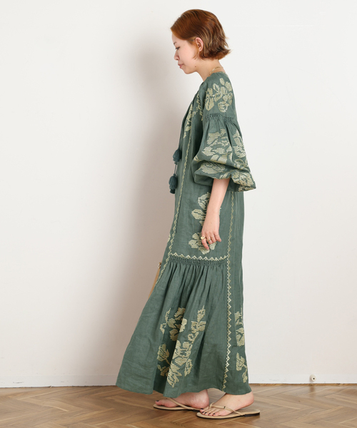 AP STUDIO（エーピーストゥディオ）の「【ANNABO/アンナボ】GREEN&METALLIC GOLD THREADED LONG（ワンピース・レディース・グリーン・FREE）」の3枚目の写真