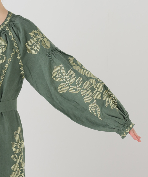 AP STUDIO（エーピーストゥディオ）の「【ANNABO/アンナボ】GREEN&METALLIC GOLD THREADED LONG（ワンピース・レディース・グリーン・FREE）」の8枚目の写真