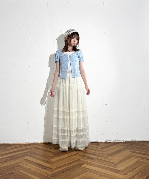 MAISON SELECT(メゾンセレクト)の「6C81 花柄 パフスリーブ ショート丈ブラウス(シャツ/ブラウス・レディース・ライトイエロー/ホワイト/ライトブルー・FREE)」の13枚目の写真