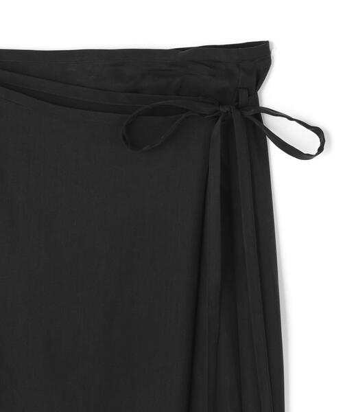 YLEVE(イレーヴ)の「YLEVE / SMOKY CUPRA SKIRT(スカート・レディース・ブラック/ベージュ・0/1)」の10枚目の写真