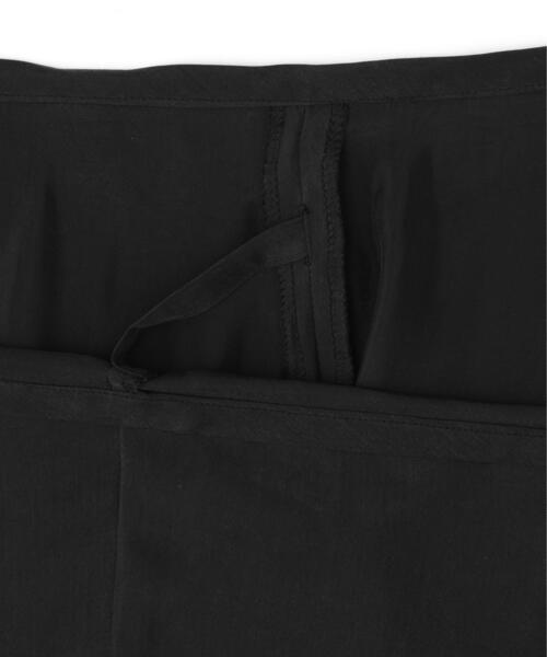 YLEVE(イレーヴ)の「YLEVE / SMOKY CUPRA SKIRT(スカート・レディース・ブラック/ベージュ・0/1)」の12枚目の写真