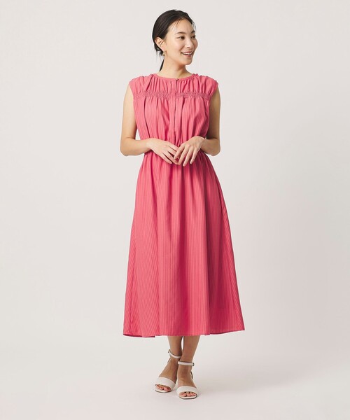 A DAY IN THE LIFE UNITED ARROWS（アデイインザライフユナイテッドアローズ）の「ギャザー ノースリーブワンピース ‐ウォッシャブル‐ ＜A DAY IN THE LIFE＞（ワンピース・レディース・ブラック/ライトブルー/ピンク・FREE）」の4枚目の写真