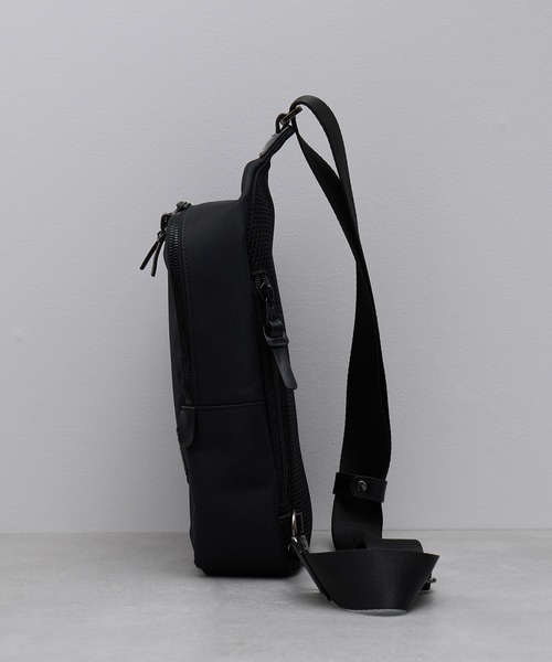 COMME CA MEN（コムサメン）の「【COMME CA MEN】オブリック　スリングバッグ 7133（ショルダーバッグ・メンズ・ブラック/ネイビー・FREE）」の9枚目の写真