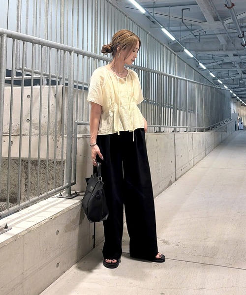 ISOOK（アイスー）の「ワッシャーシアーリボンブラウス(chiica select) / 半袖 ペプラム しわ加工 透け感（シャツ/ブラウス・レディース・ライトベージュ/ブラック・FREE）」の5枚目の写真