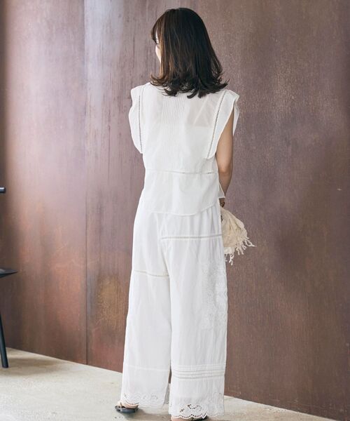 COHINA(コヒナ)の「【Made in India】パッチワークエンブロイダリーシャツ 【低身長・小柄女性】(シャツ/ブラウス・レディース・ブラック/オフホワイト・ONE SIZE)」の14枚目の写真