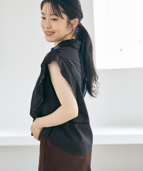 COHINA(コヒナ)の「【Made in India】パッチワークエンブロイダリーシャツ 【低身長・小柄女性】(シャツ/ブラウス・レディース・ブラック/オフホワイト・ONE SIZE)」の16枚目の写真