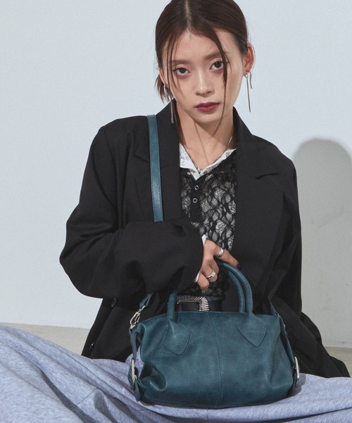 PAGEBOY(ページボーイ)の「サイドベルトミニボストンバッグ(ショルダーバッグ・レディース・ターコイズブルー/ブラック・FREE)」の1枚目の写真