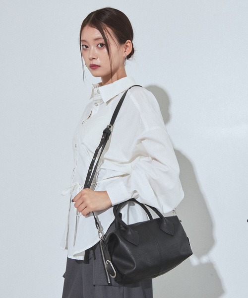PAGEBOY(ページボーイ)の「サイドベルトミニボストンバッグ(ショルダーバッグ・レディース・ターコイズブルー/ブラック・FREE)」の4枚目の写真