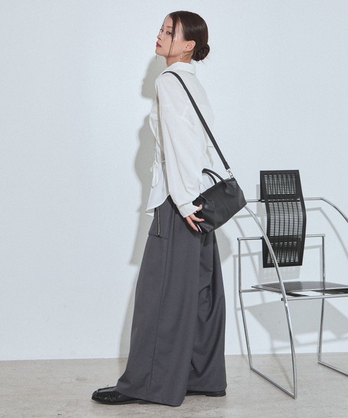 PAGEBOY(ページボーイ)の「サイドベルトミニボストンバッグ(ショルダーバッグ・レディース・ターコイズブルー/ブラック・FREE)」の5枚目の写真