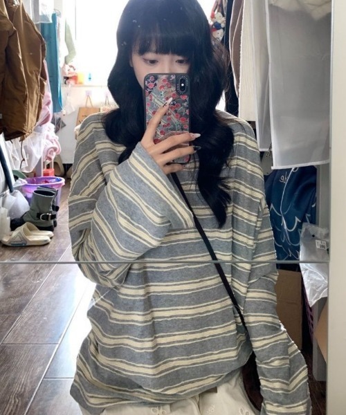 Vipoa(ヴィポア)の「ボーダーロングTシャツ(Tシャツ/カットソー・レディース・ベビーピンク/グレー・FREE)」の11枚目の写真