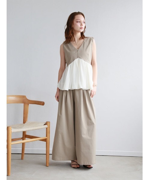 fifth(フィフス)の「【2点SET】ペプラムデザインノースリトップス×パンツ(セットアップ・レディース・ライトブラウン/ブラック・M)」の3枚目の写真