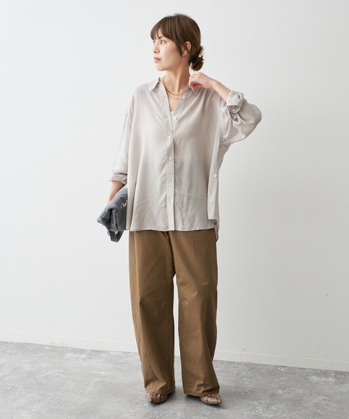 Spick & Span(スピックアンドスパン)の「フィブリルキュプラオーバーシャツ(シャツ/ブラウス・レディース・ベージュ/ブラック系その他・FREE)」の6枚目の写真