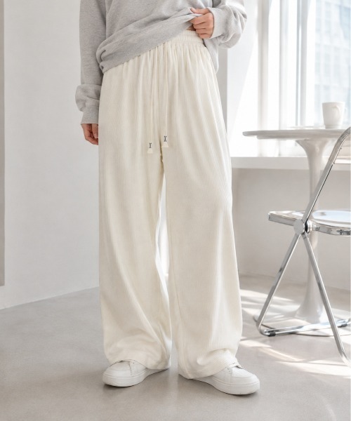 Mku Ekta(ムクエクタ)の「ウエストゴムドロストイージーコーデュロイパンツ(スウェットパンツ・レディース・ブラック/アイボリー・L/M)」の9枚目の写真