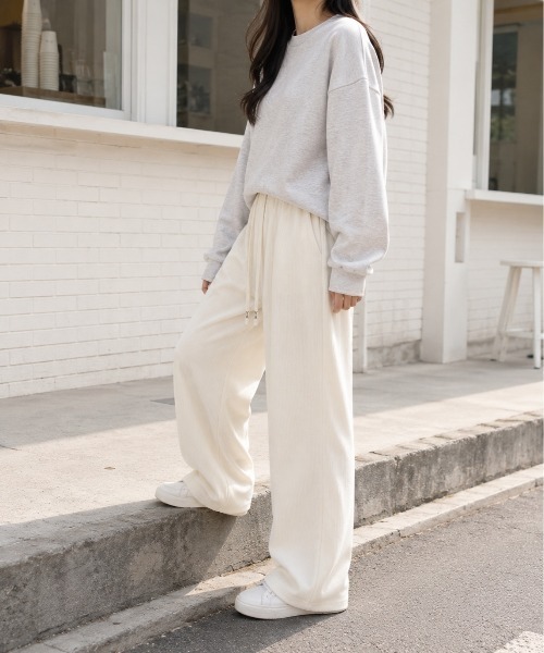 Mku Ekta(ムクエクタ)の「ウエストゴムドロストイージーコーデュロイパンツ(スウェットパンツ・レディース・ブラック/アイボリー・L/M)」の6枚目の写真