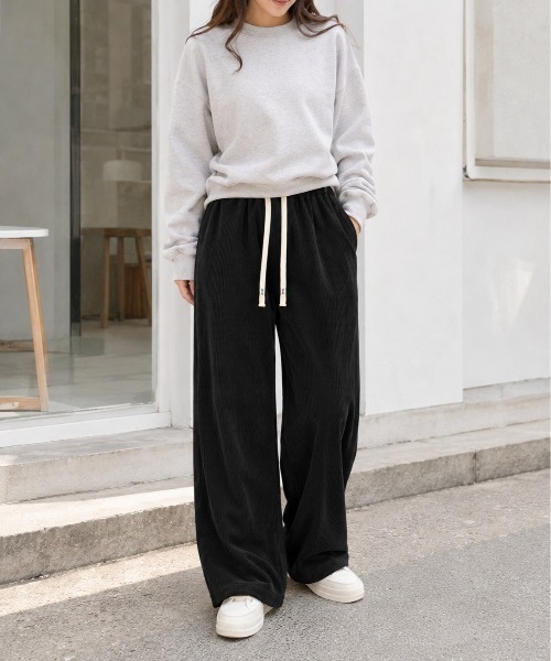 Mku Ekta(ムクエクタ)の「ウエストゴムドロストイージーコーデュロイパンツ(スウェットパンツ・レディース・ブラック/アイボリー・L/M)」の15枚目の写真