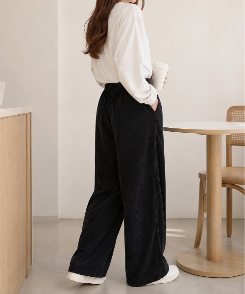 Mku Ekta(ムクエクタ)の「ウエストゴムドロストイージーコーデュロイパンツ(スウェットパンツ・レディース・ブラック/アイボリー・L/M)」の22枚目の写真