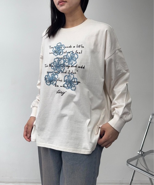 AS KNOW AS plus(アズノゥアズプラス)の「☆アソート刺繍デザイン サイドタックロンT(Tシャツ/カットソー・レディース・グレー系/グリーン系/アイボリー系/ベージュ系・FREE)」の4枚目の写真