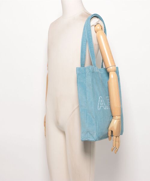 A.P.C.（アーペーセー）の「TOTE LOU/トートバッグ（トートバッグ・メンズ・ブルー・ONESIZE）」の5枚目の写真