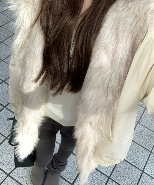 FLINEA(フリネア)の「フェイクファーポケット付きジャケット(その他アウター・レディース・ピンク/アイボリー・M/L/S)」の3枚目の写真