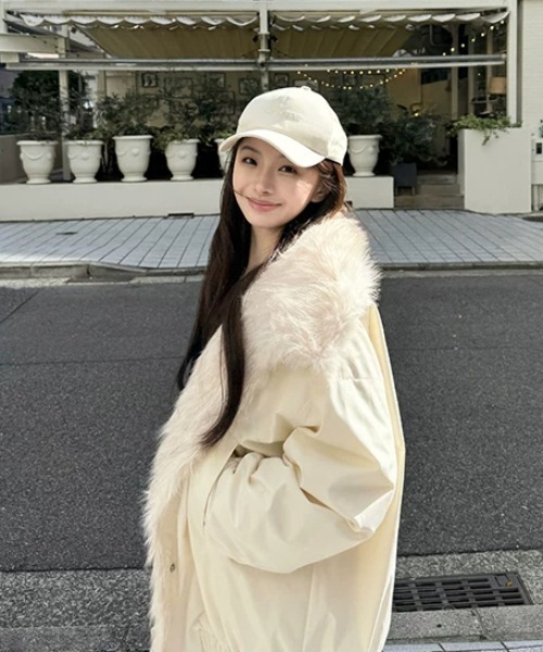 FLINEA(フリネア)の「フェイクファーポケット付きジャケット(その他アウター・レディース・ピンク/アイボリー・M/L/S)」の4枚目の写真