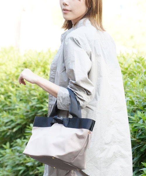 B.I.D.（ビーアイディー）の「Design Factory/リボンデザインハンドバッグ（ハンドバッグ・レディース・ピンク/ワインレッド/ベージュ/ネイビー・FREE）」の16枚目の写真