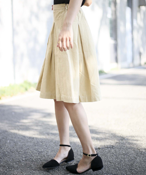 Denime（ドゥニーム）の「コーデュロイフレアスカート（スカート・レディース・ネイビー/ベージュ/ワイン・FREE）」の13枚目の写真