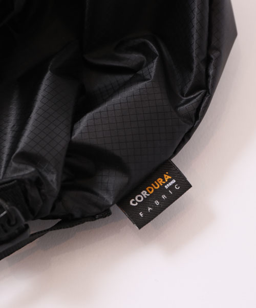 HOLIDAY（ホリデイ）の「HOLIDAY PACKABLE POCHETTE ホリデイパッカブルポシェット（ショルダーバッグ・レディース・ブラック/ピンク/カーキ/パープル/ネイビー・ONE SIZE）」の8枚目の写真